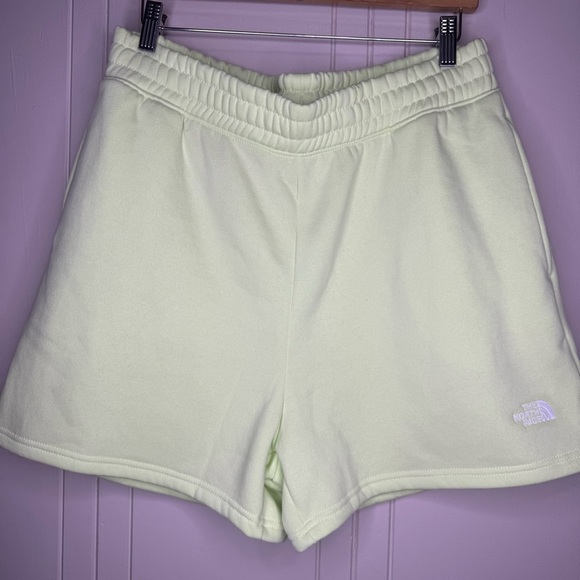 The North Face Women’s Evolution Shorts - Picture 7 of 16